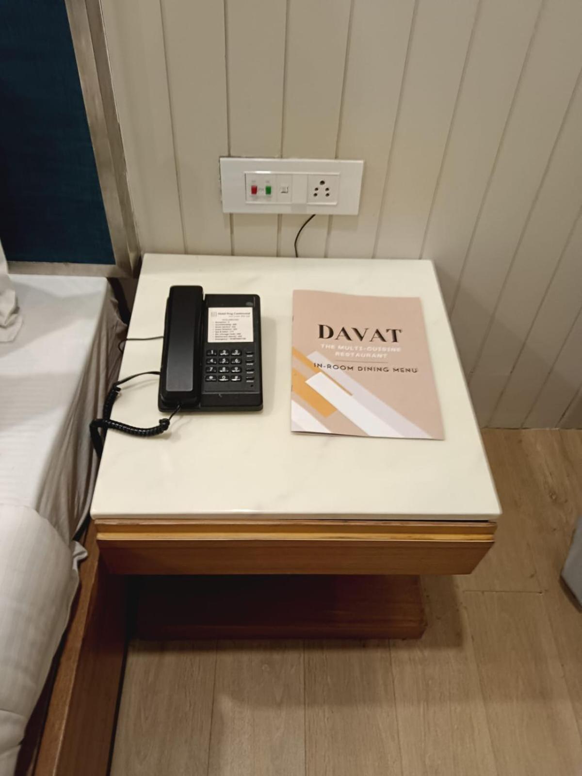 Hotel Prag Continental Гувахати Экстерьер фото