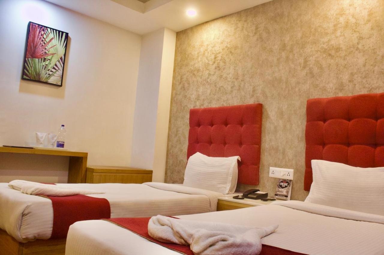 Hotel Prag Continental Гувахати Экстерьер фото